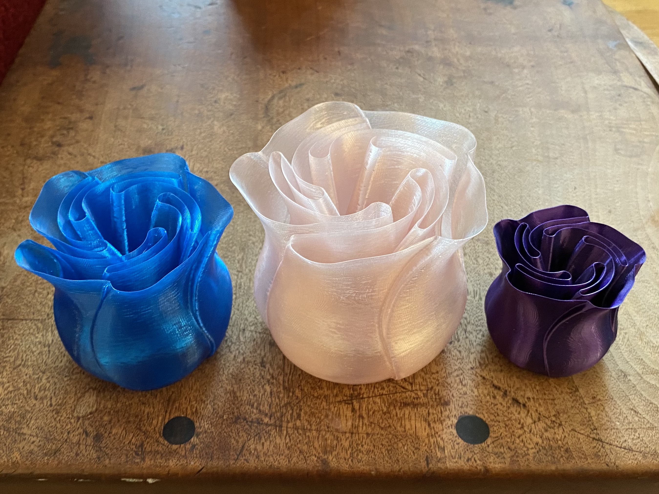 Spiral Vase Rose preview 3