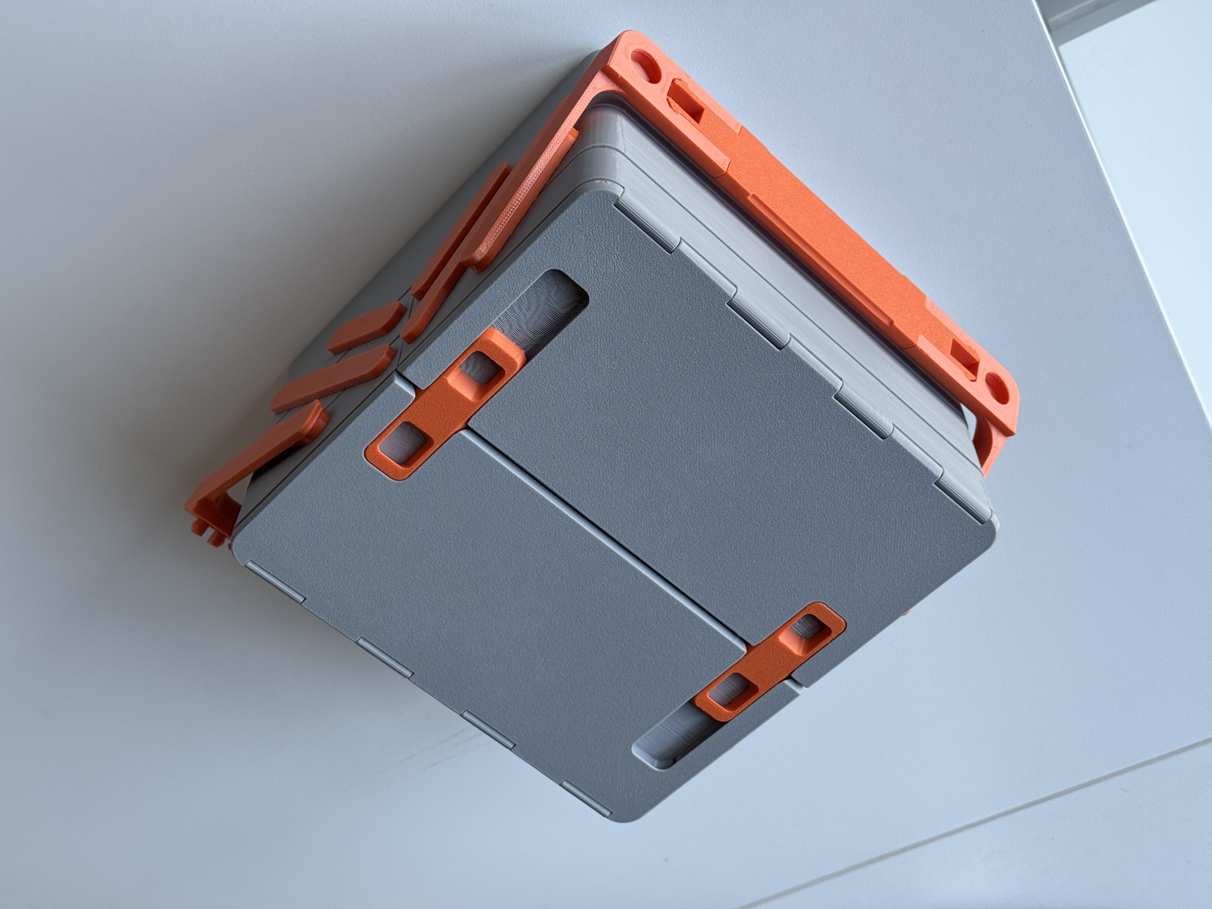 Cantilever tool/sewing box (parametric) preview 2