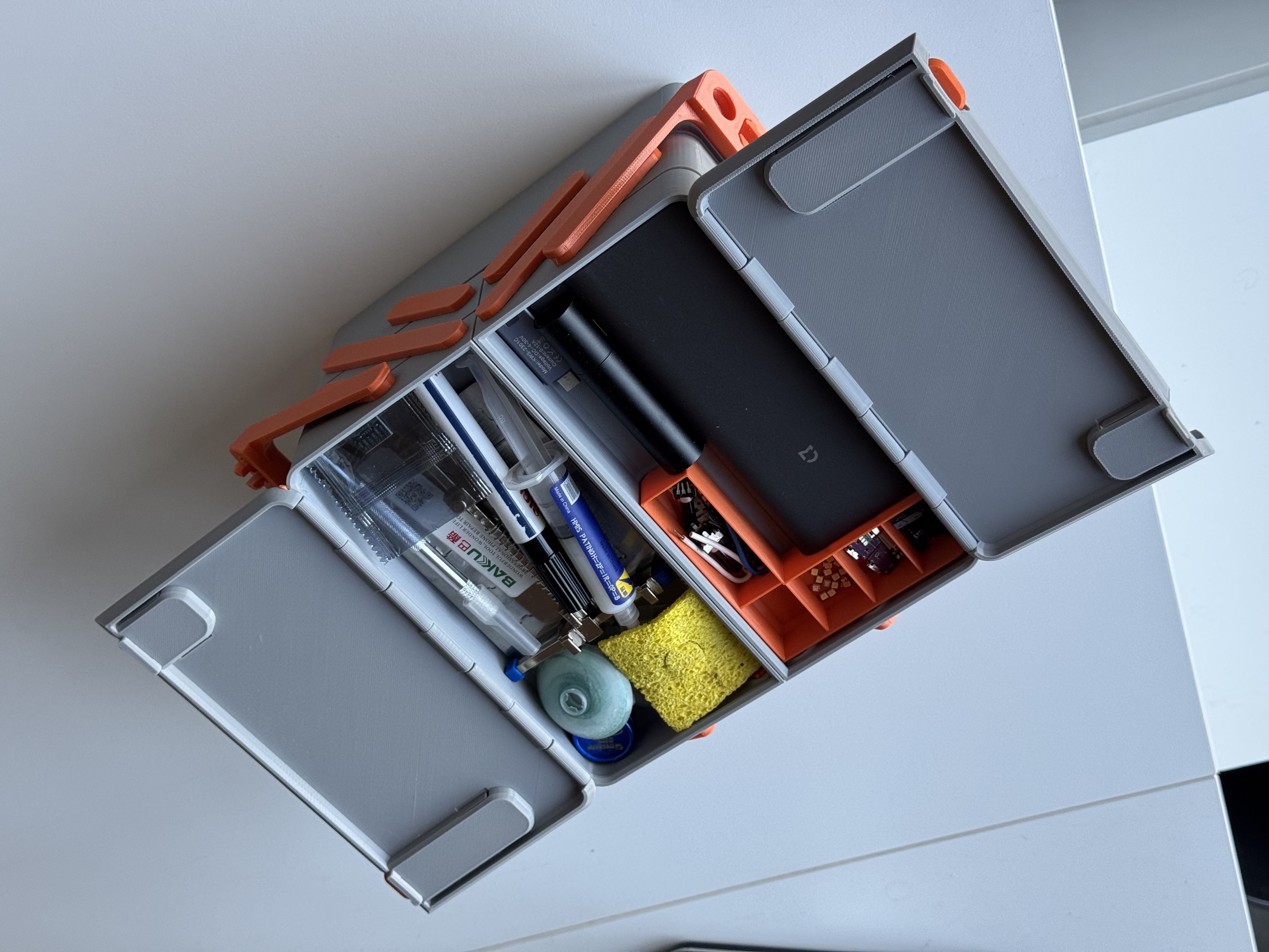 Cantilever tool/sewing box (parametric) preview 3