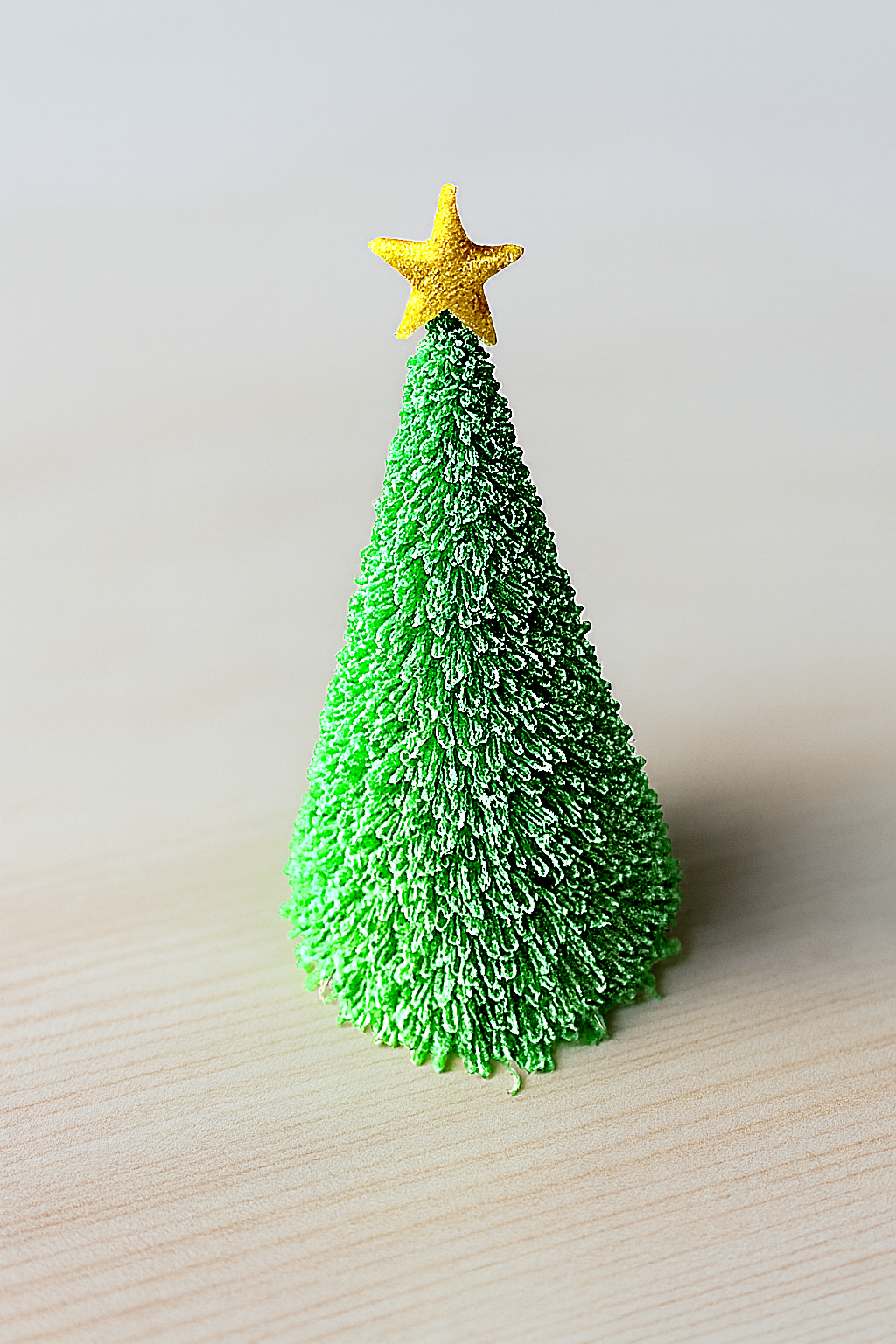 Real-Looking Christmas Tree preview 1