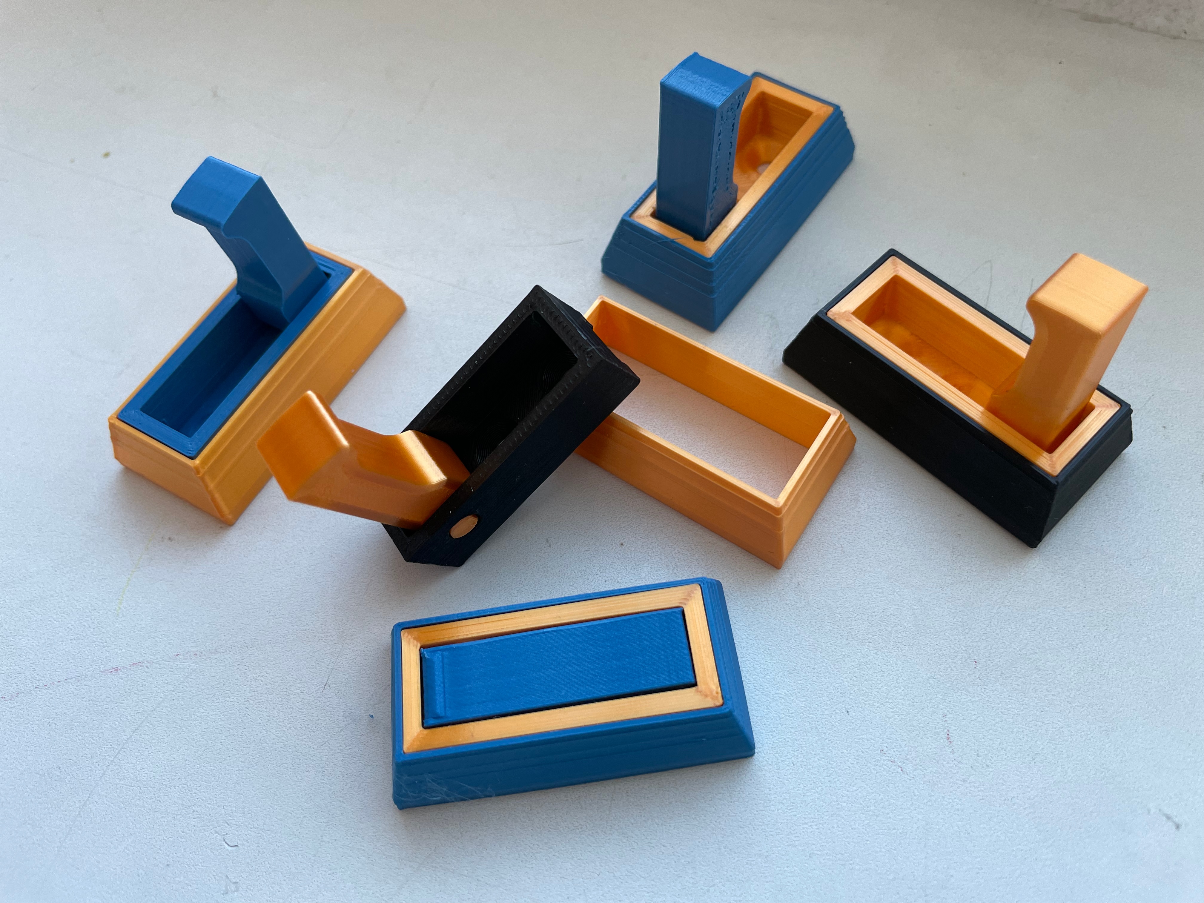 Foldable hook preview 3