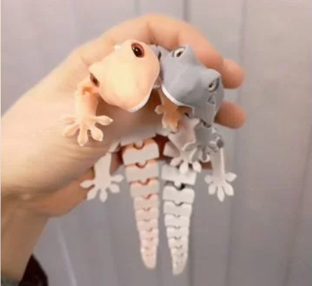 (Real ones from a real author) Flexi Gecko — Articulated Lizard Toy preview