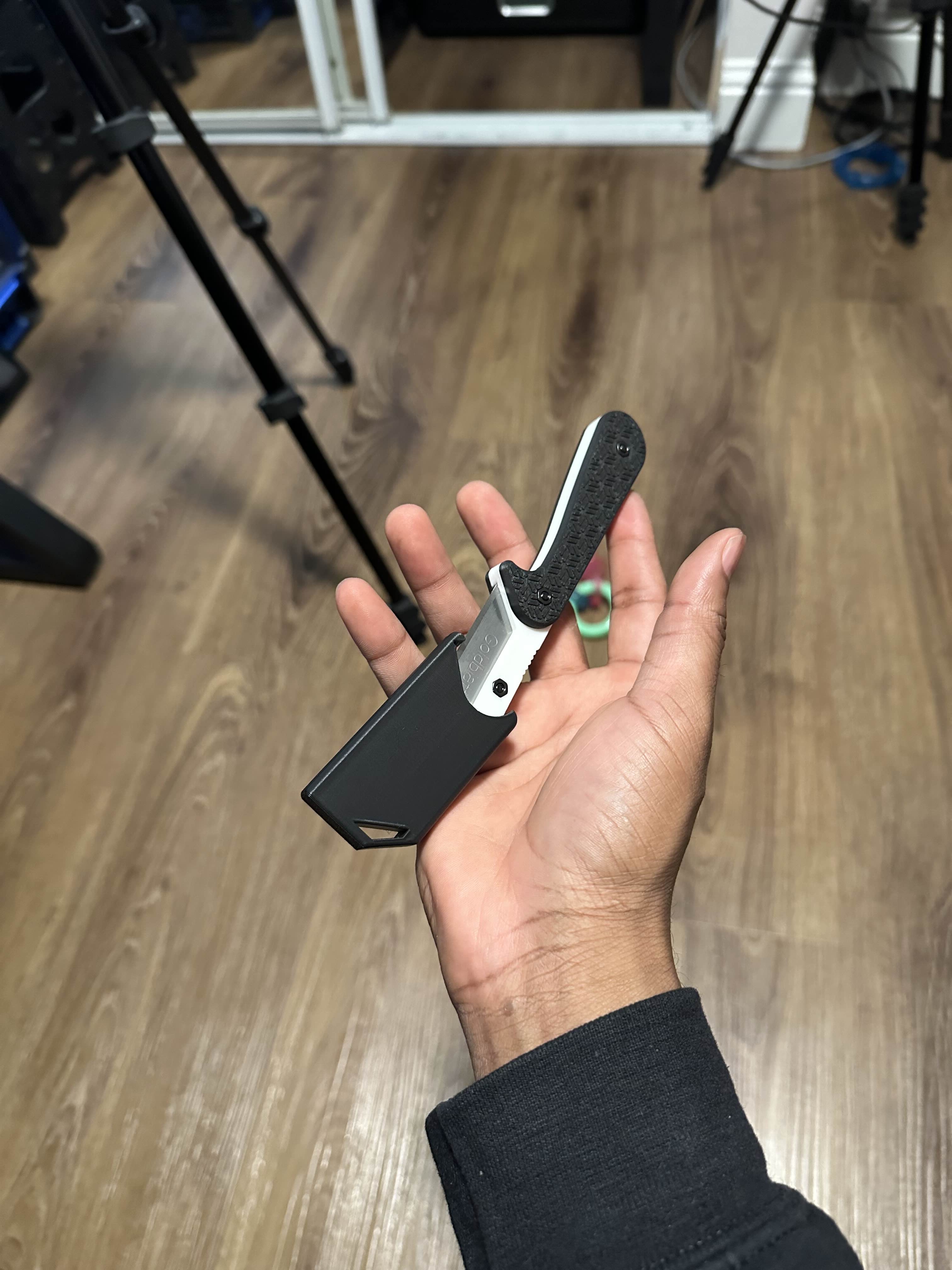 Hexagon Cube Patterned Grip preview 3