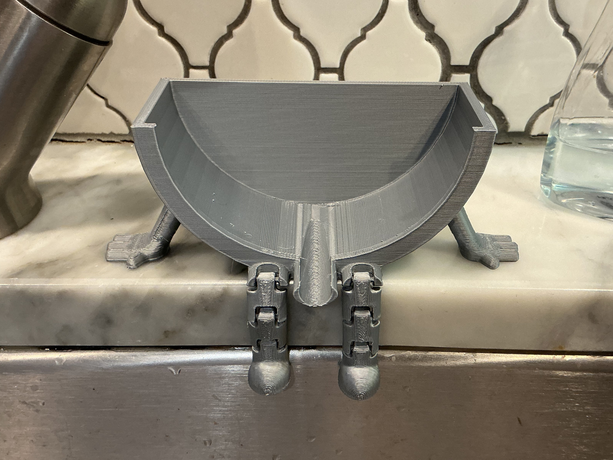 Articulated Scrub Daddy Sink Holder w/ Drain preview 4