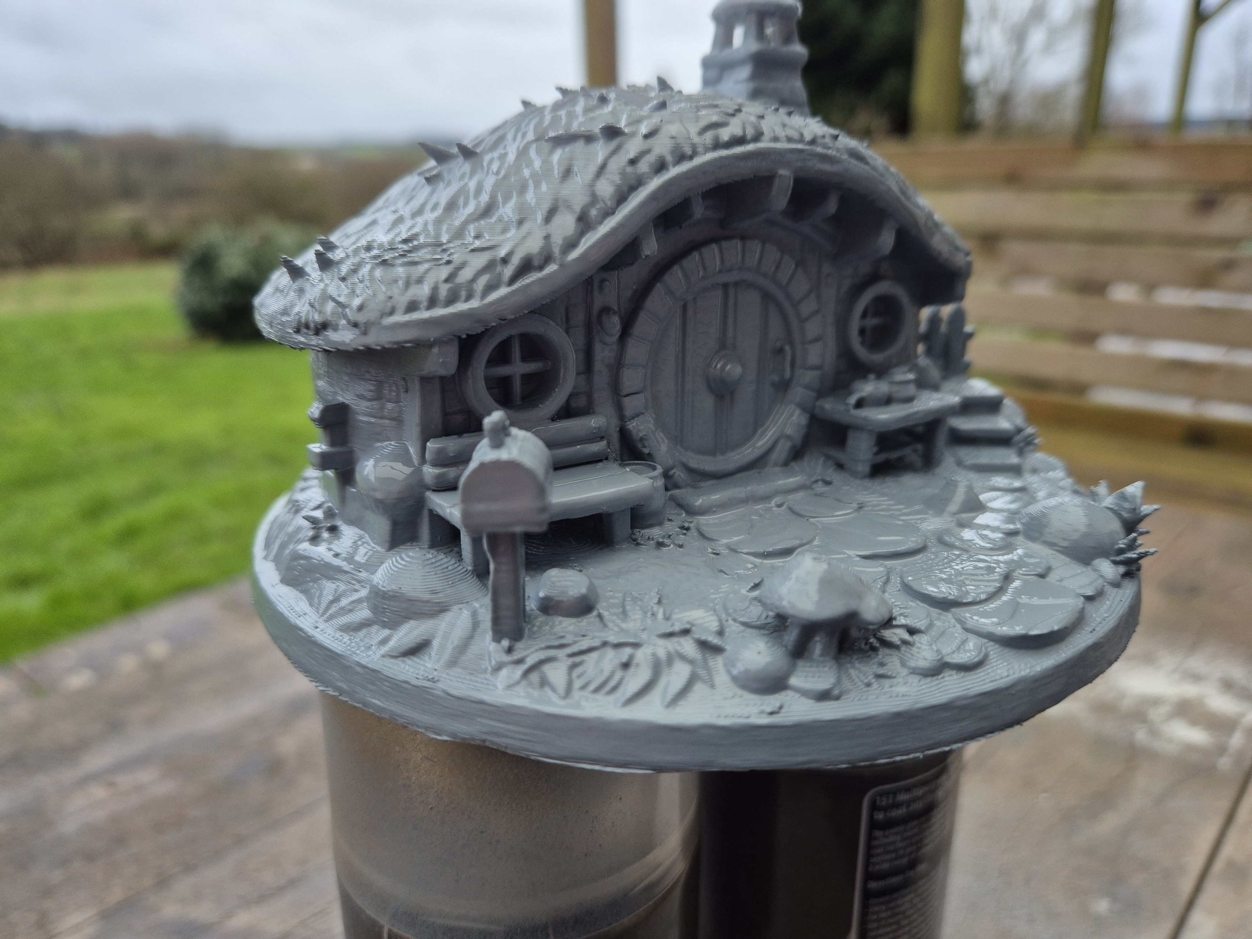 Smaller Hobbit House Model Bag End Lord of the Rings LOTR Shire preview 4