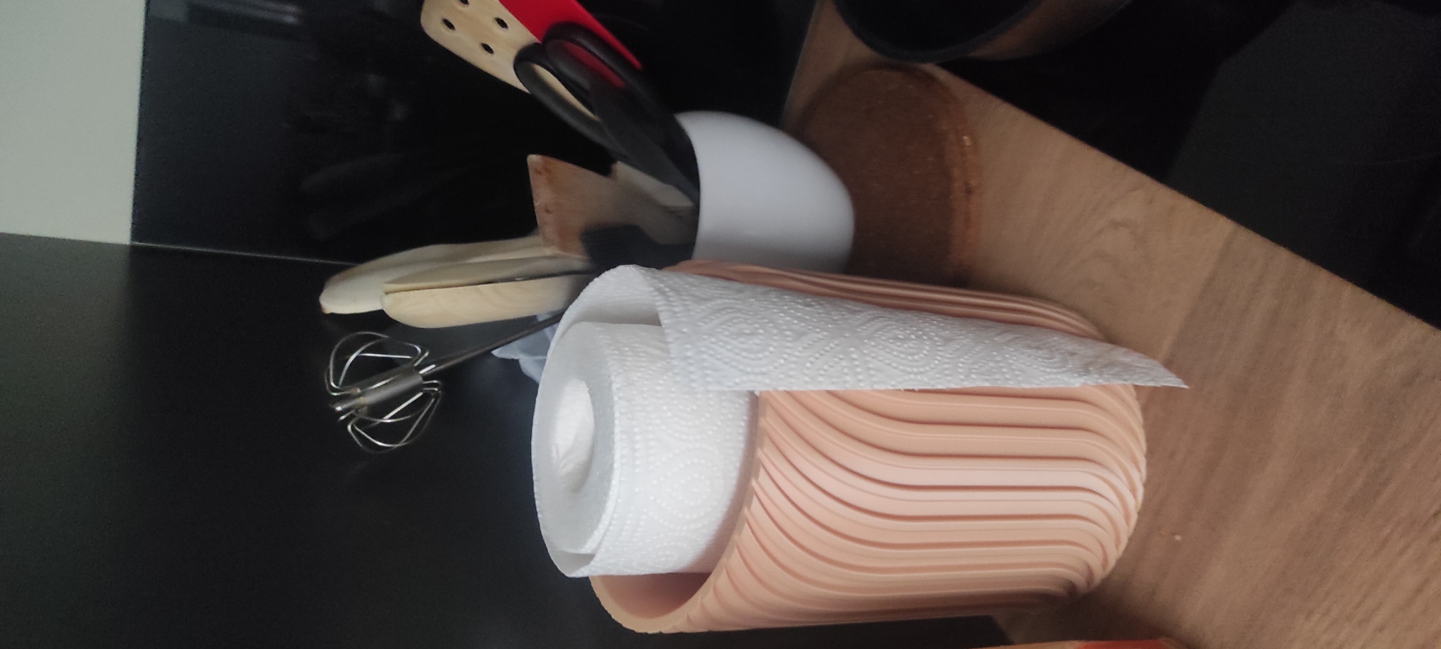 Paper towel holder : Twisted shape preview 2