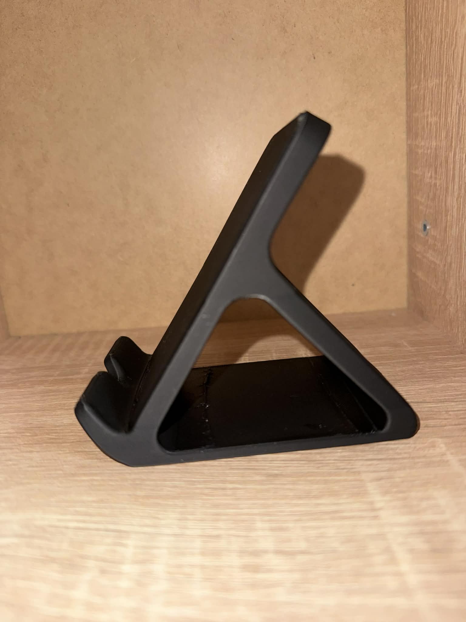 Minimalist Phone Holder – Stable, Easy 3D Print preview 5