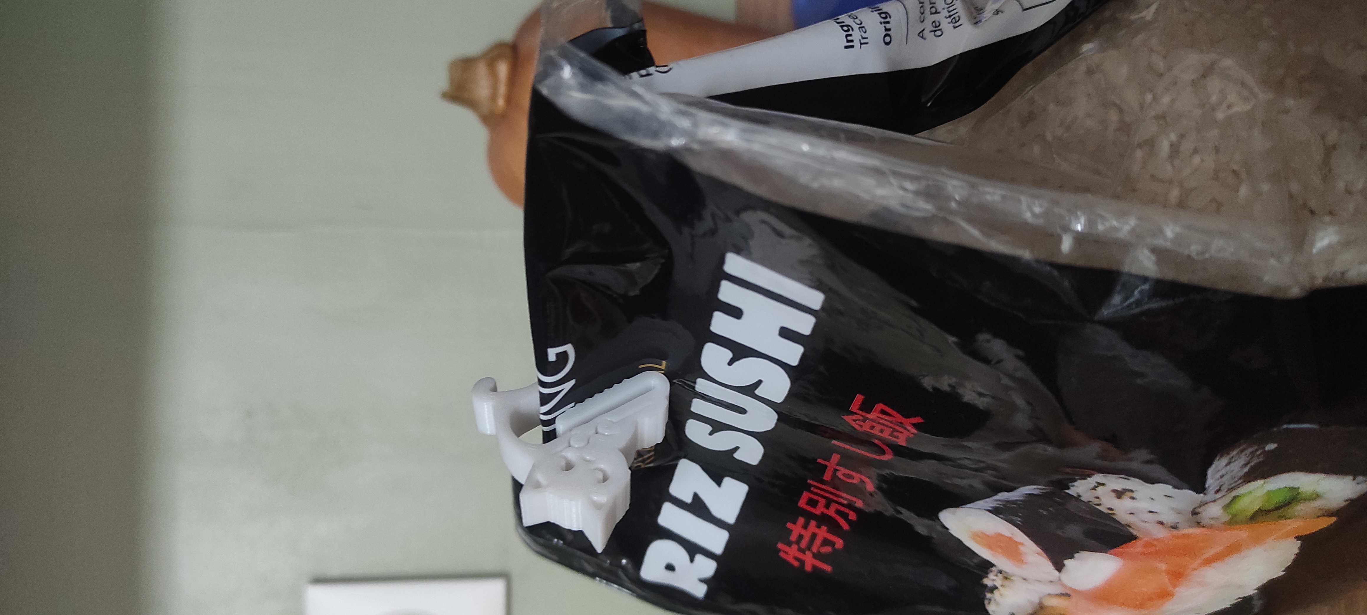 Small Clip with cuty cat shape - for bags & other packaging preview 4