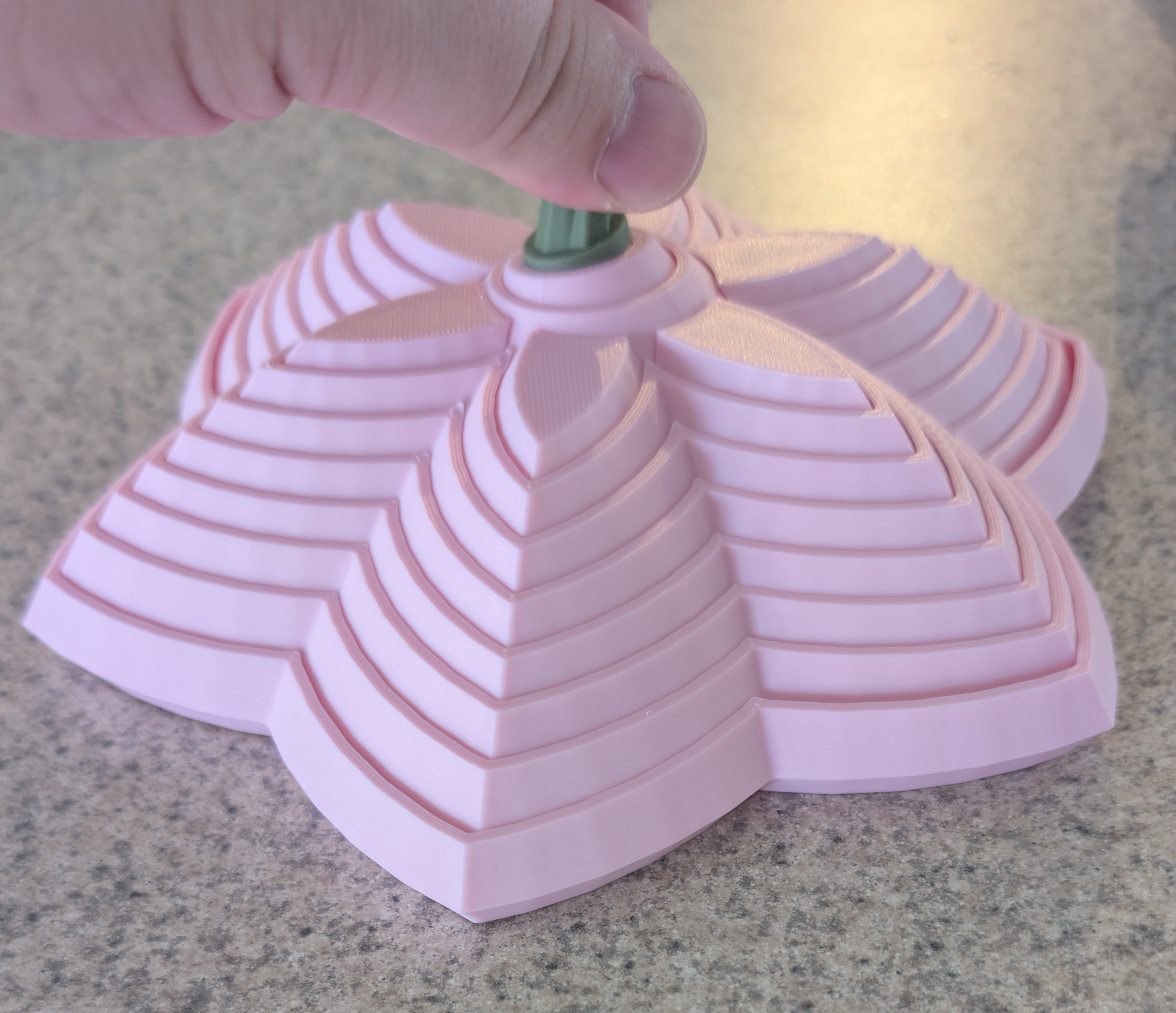 Easter Lily fidget preview 3