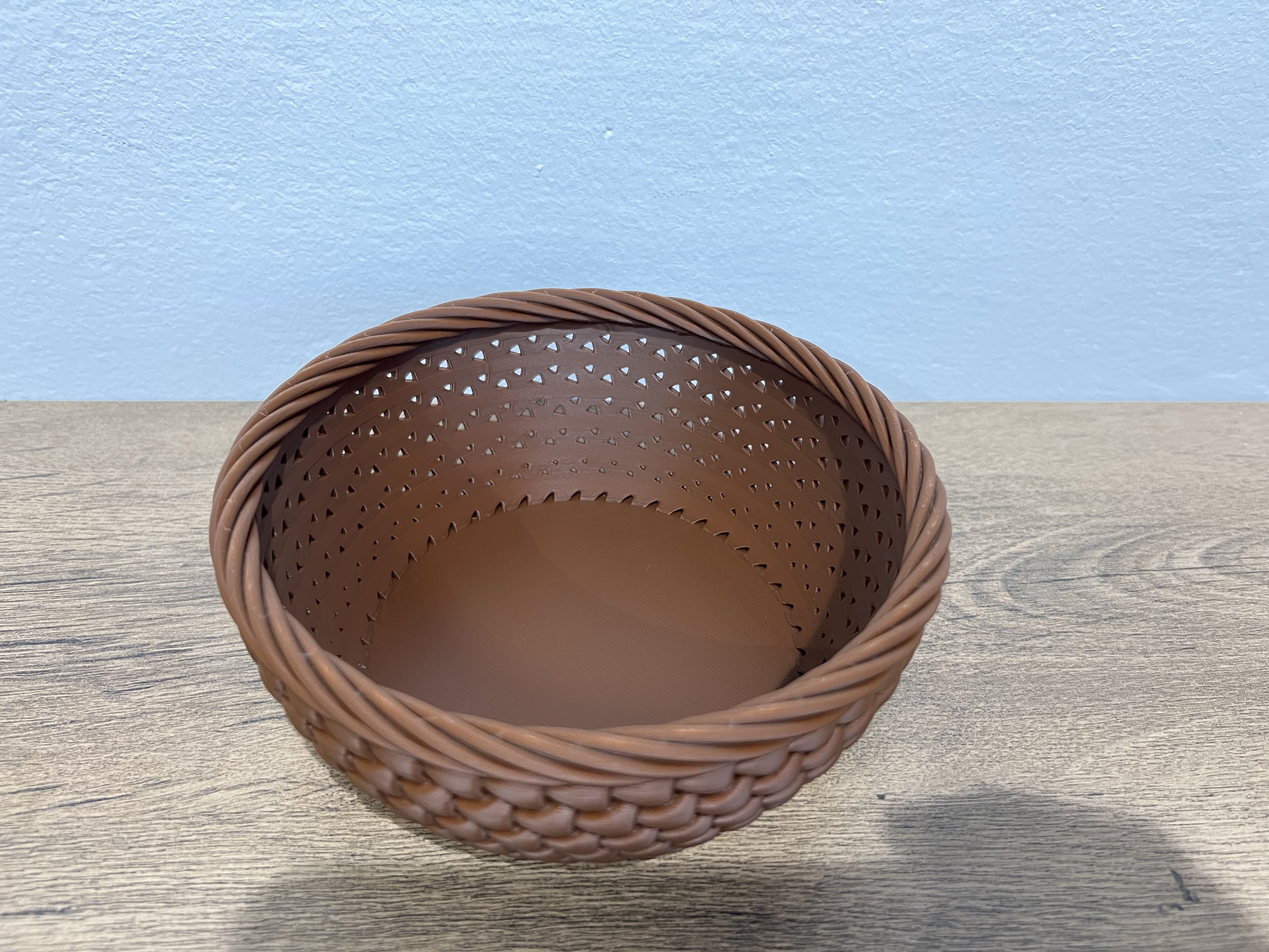 Easter woven basket preview 3