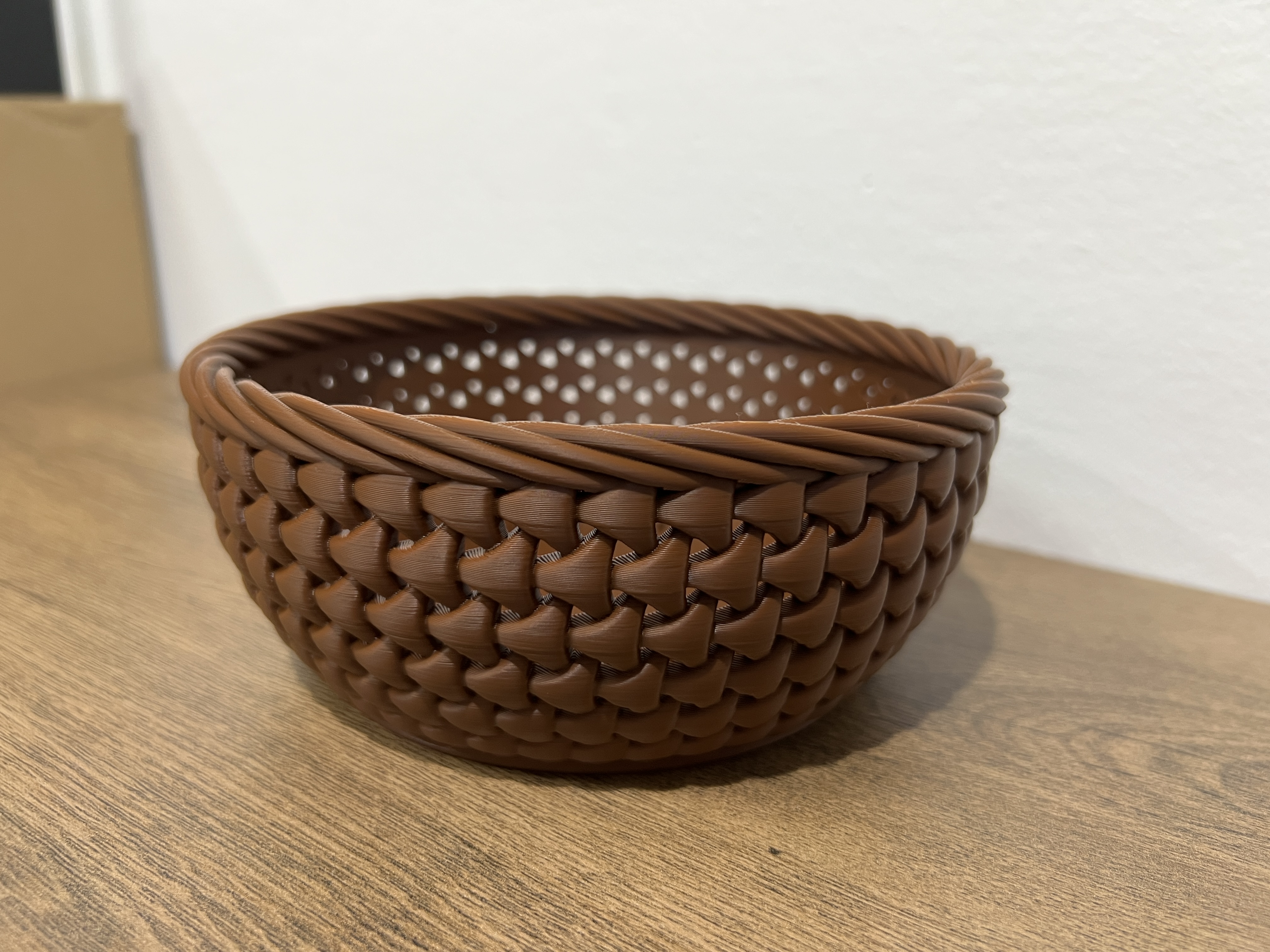 Easter woven basket preview 4