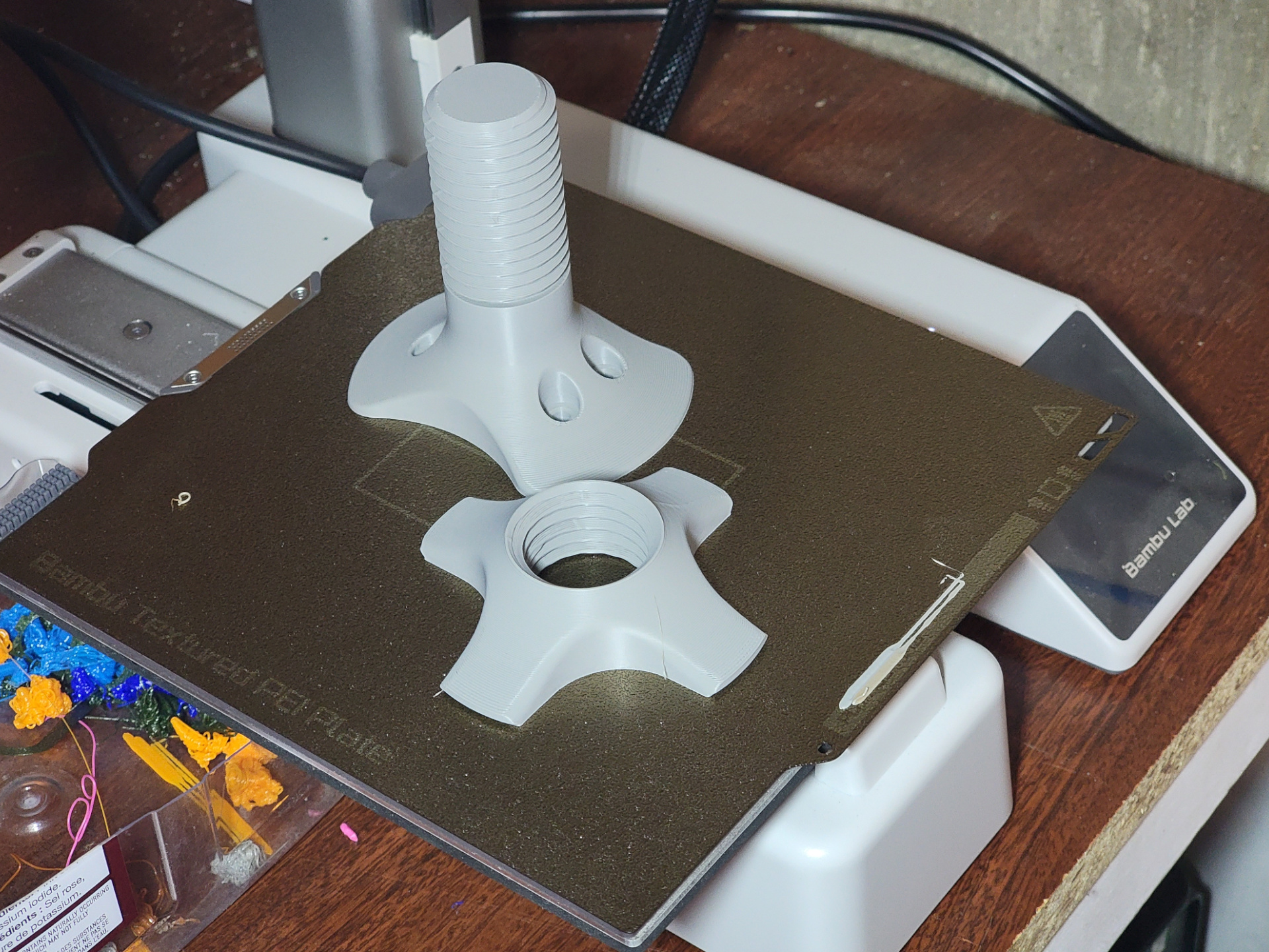 Spool wire holder preview 4