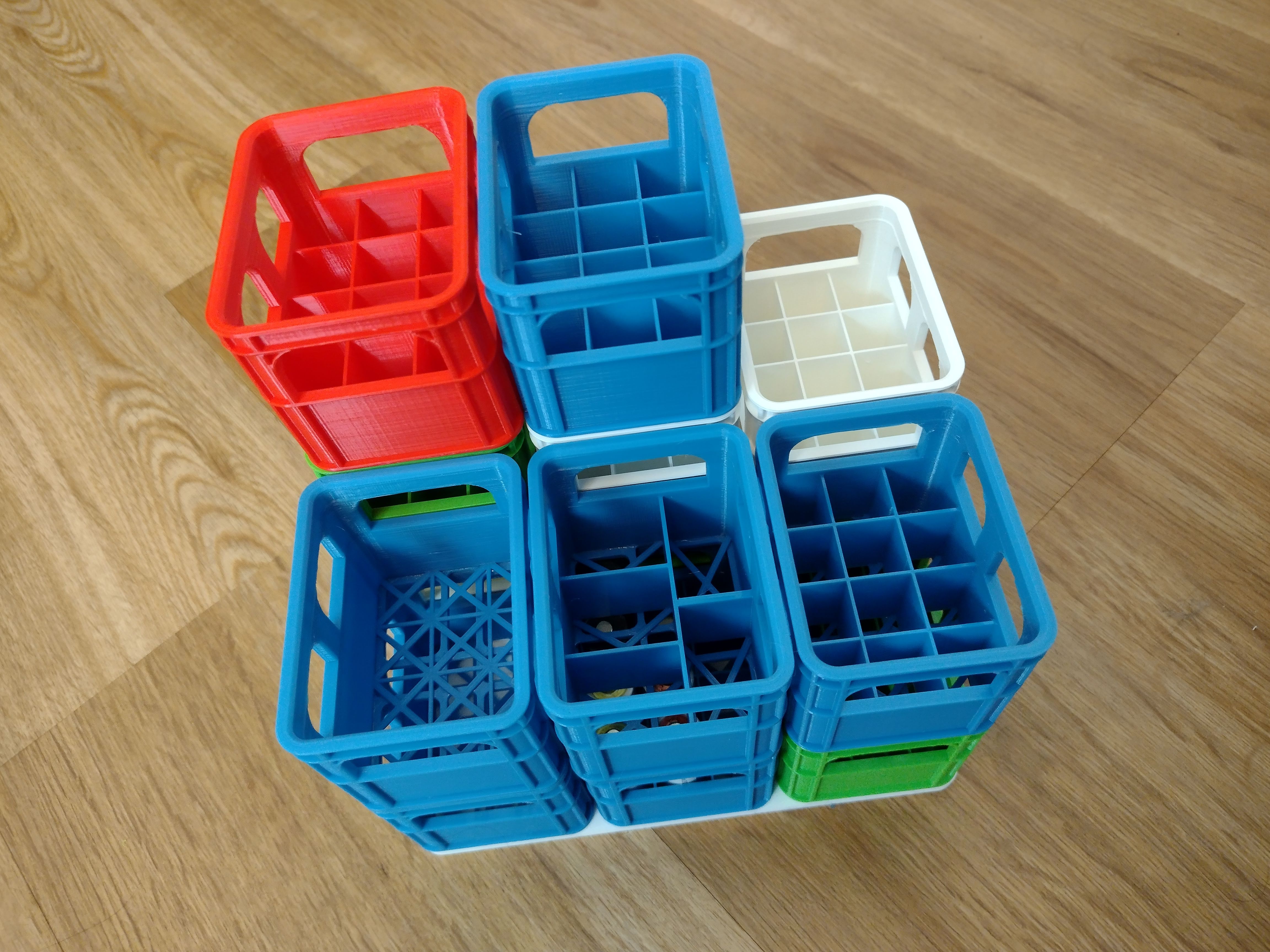 Customizable & stackable beer crate for all types of batteries preview 2