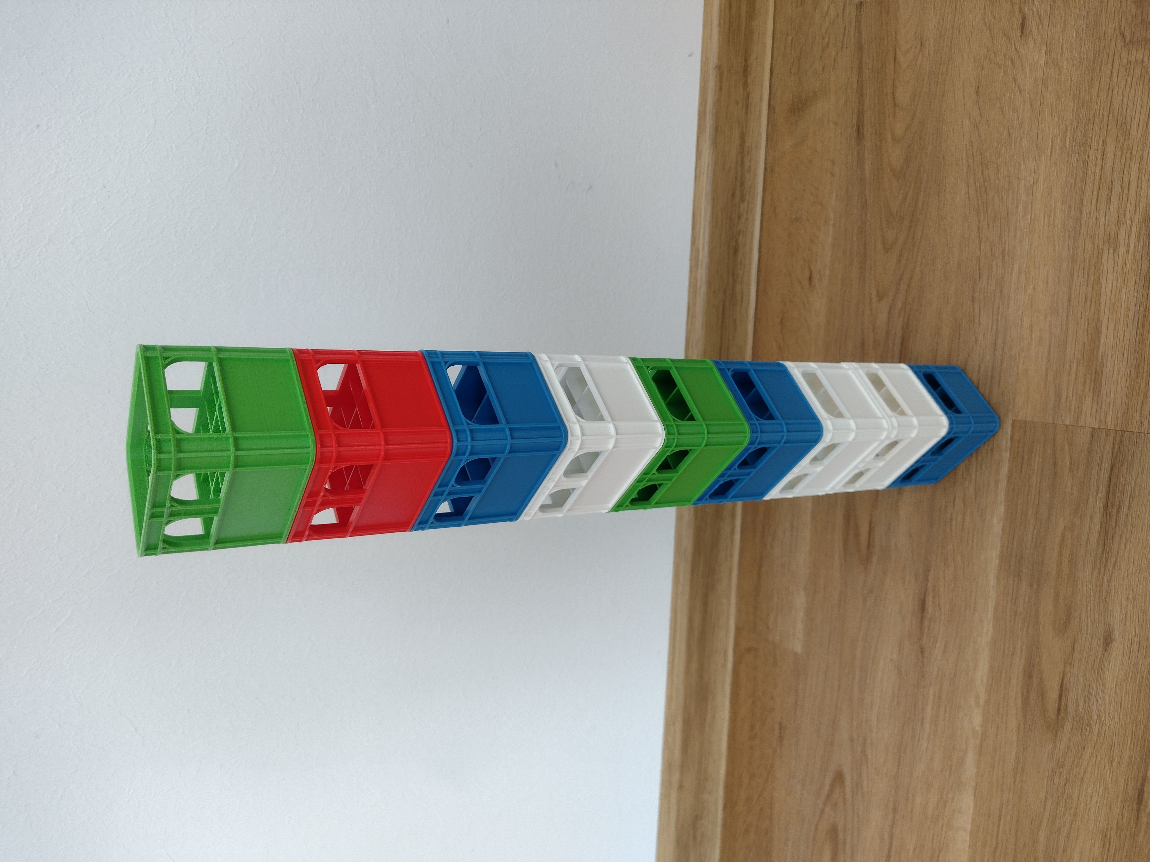 Customizable & stackable beer crate for all types of batteries preview 4