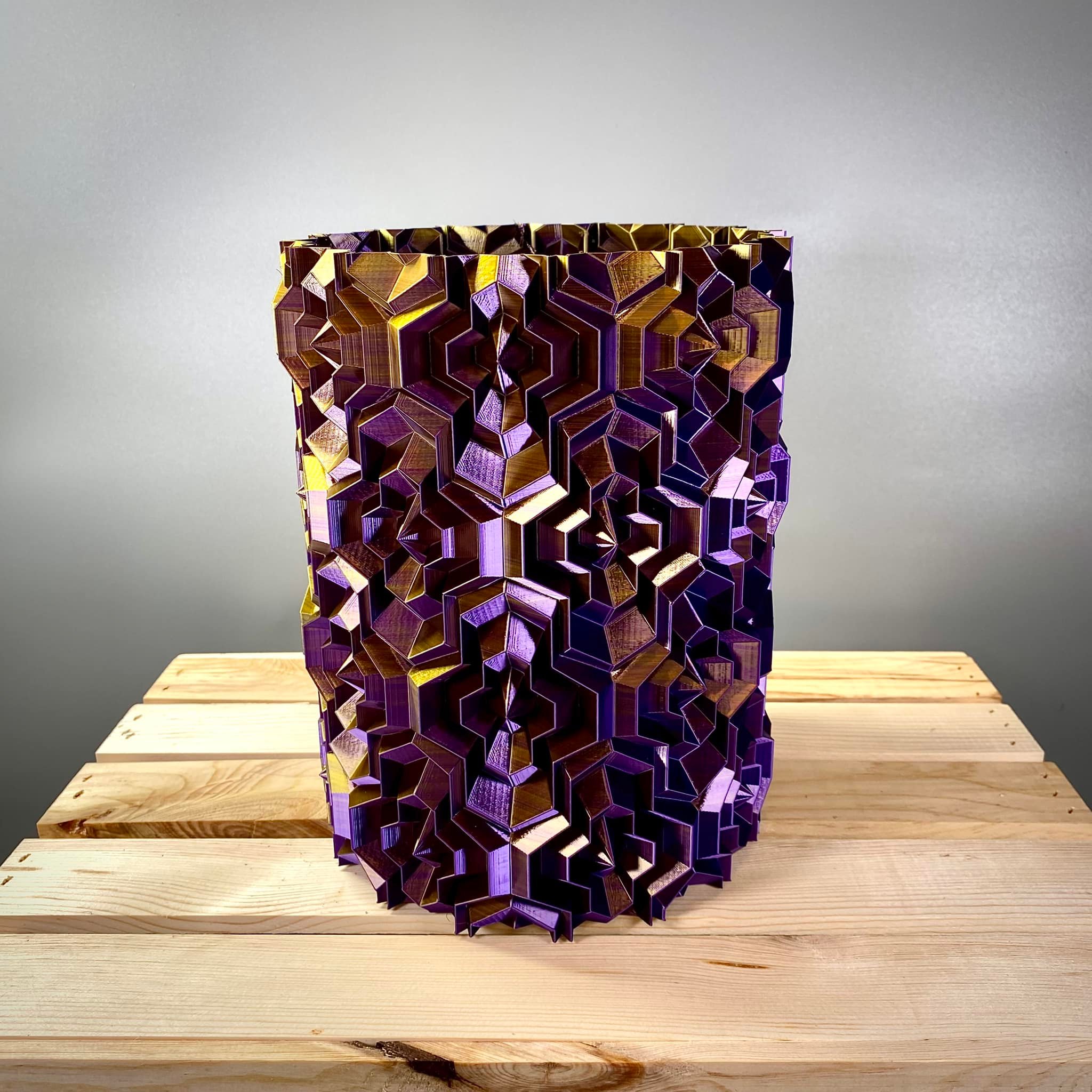 Tetrahex Ripple Vase preview