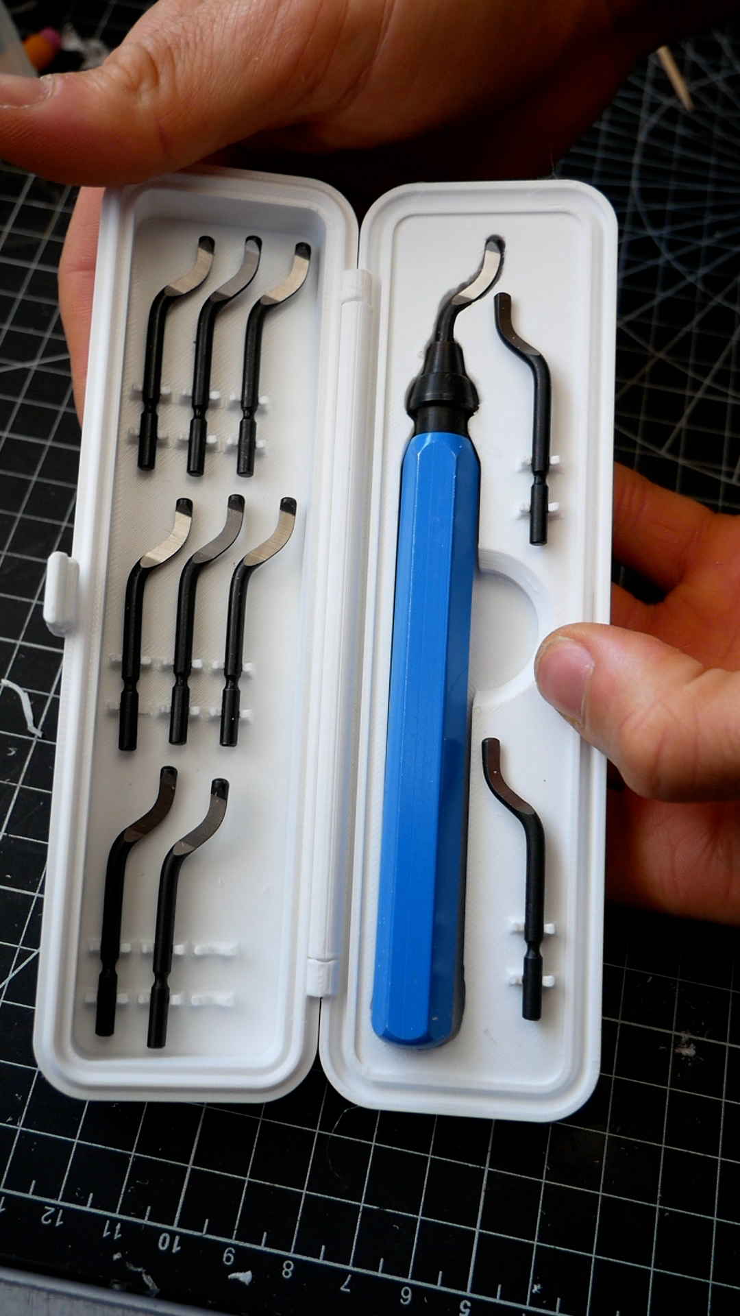 Deburring tool case preview