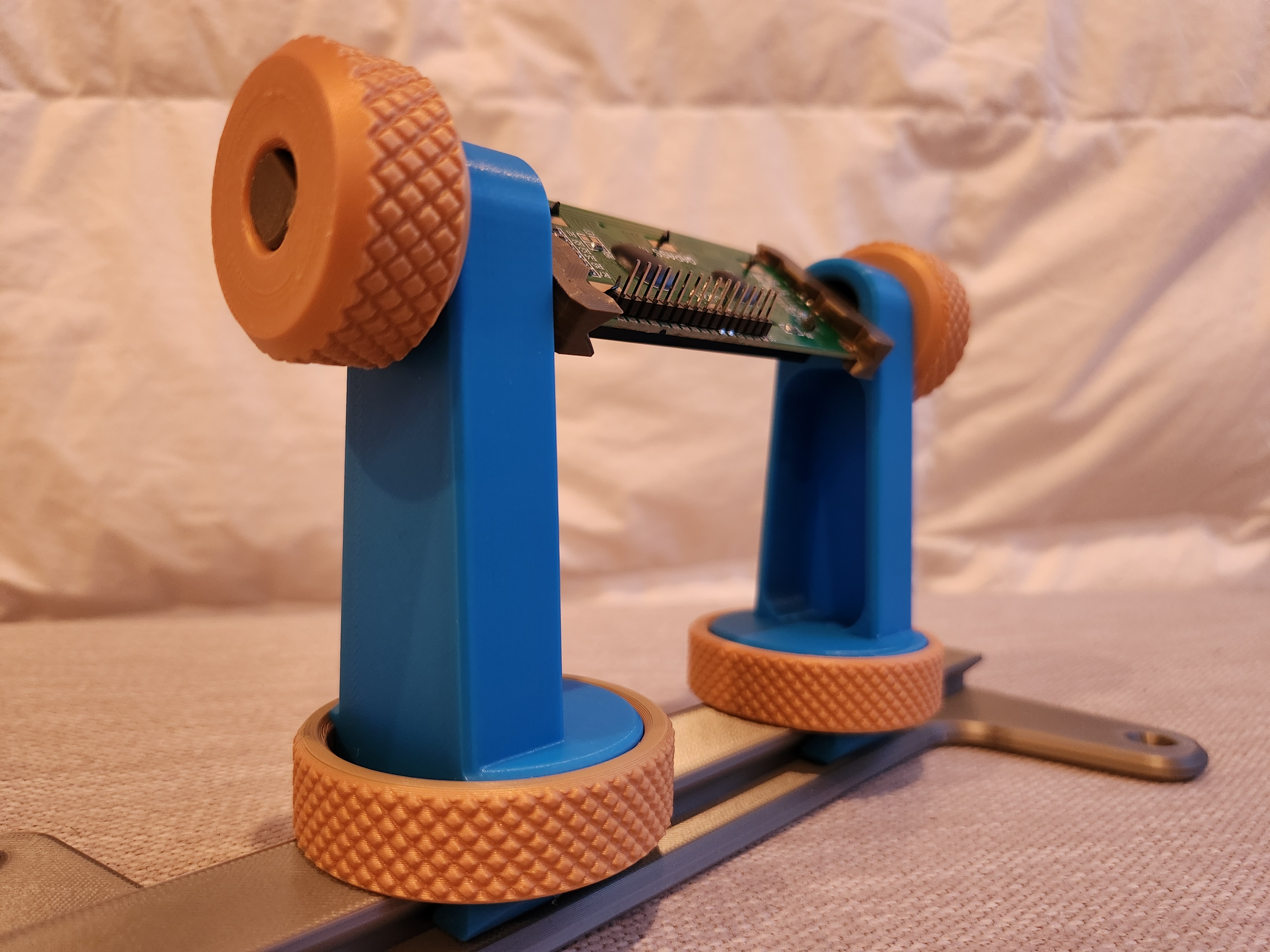 Adjustable PCB Holder Tool preview 5