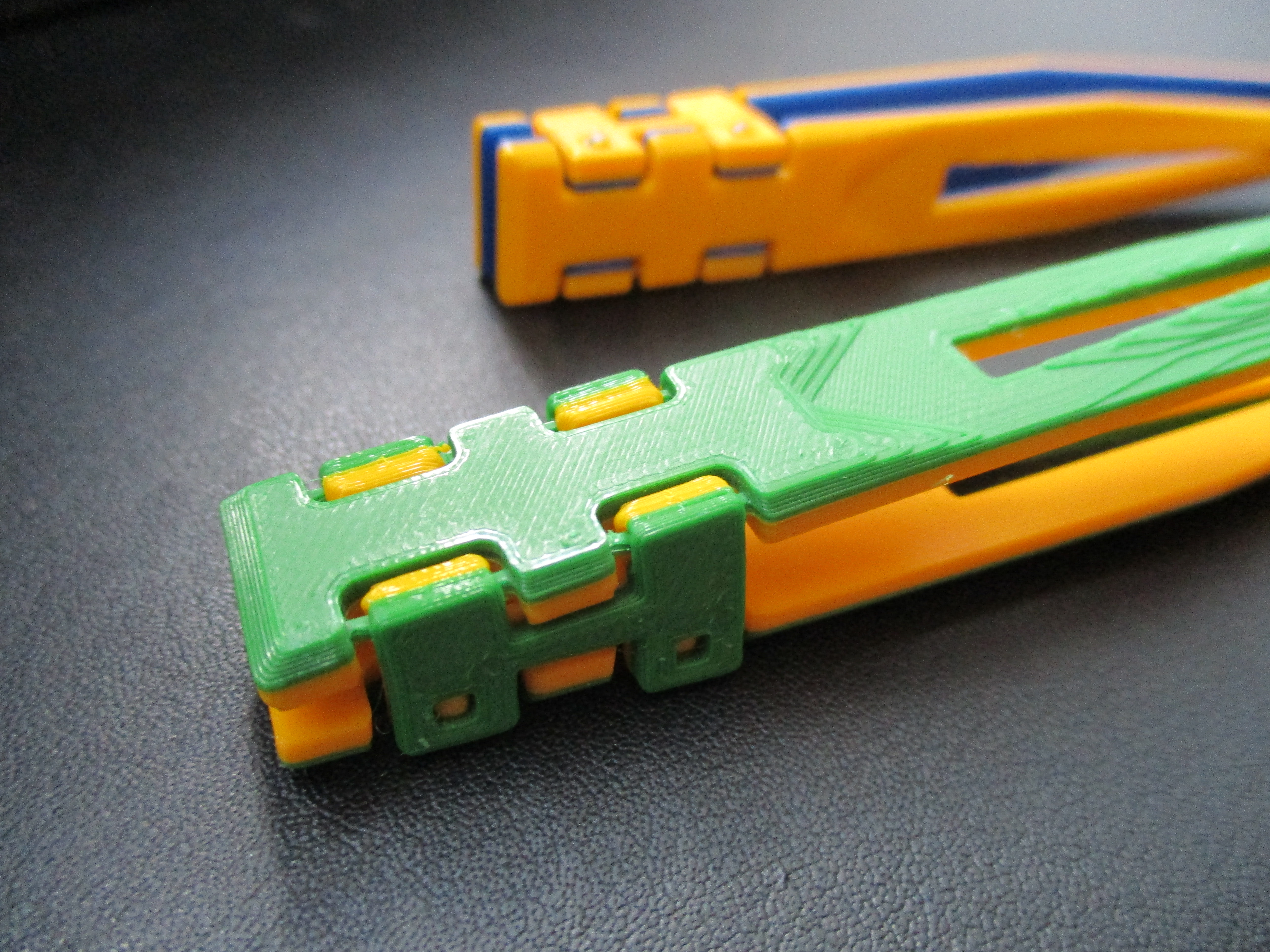 Precision Tweezers v2 - 3D Folding preview 2