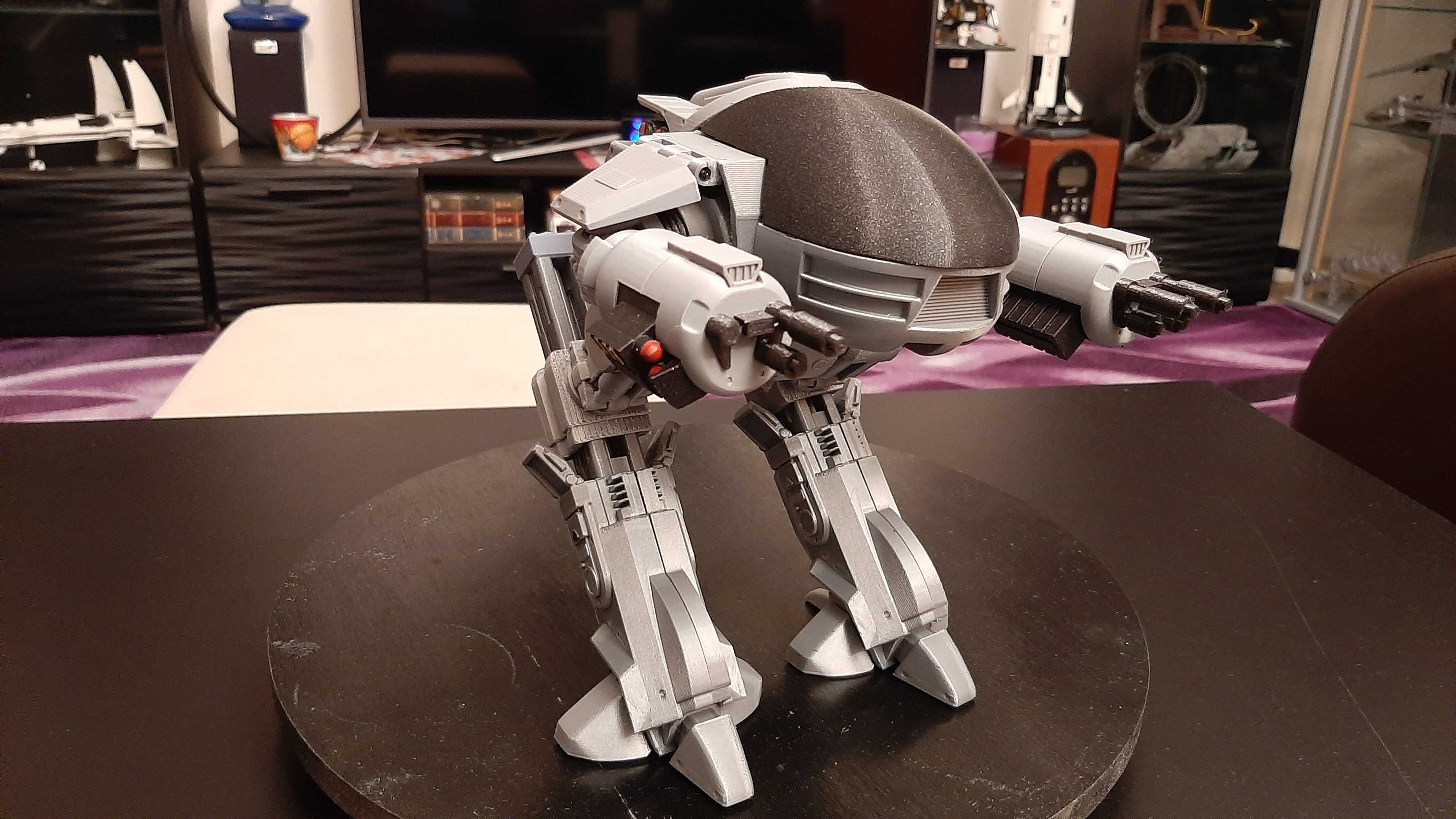 Enforcer Droid ED-209 preview
