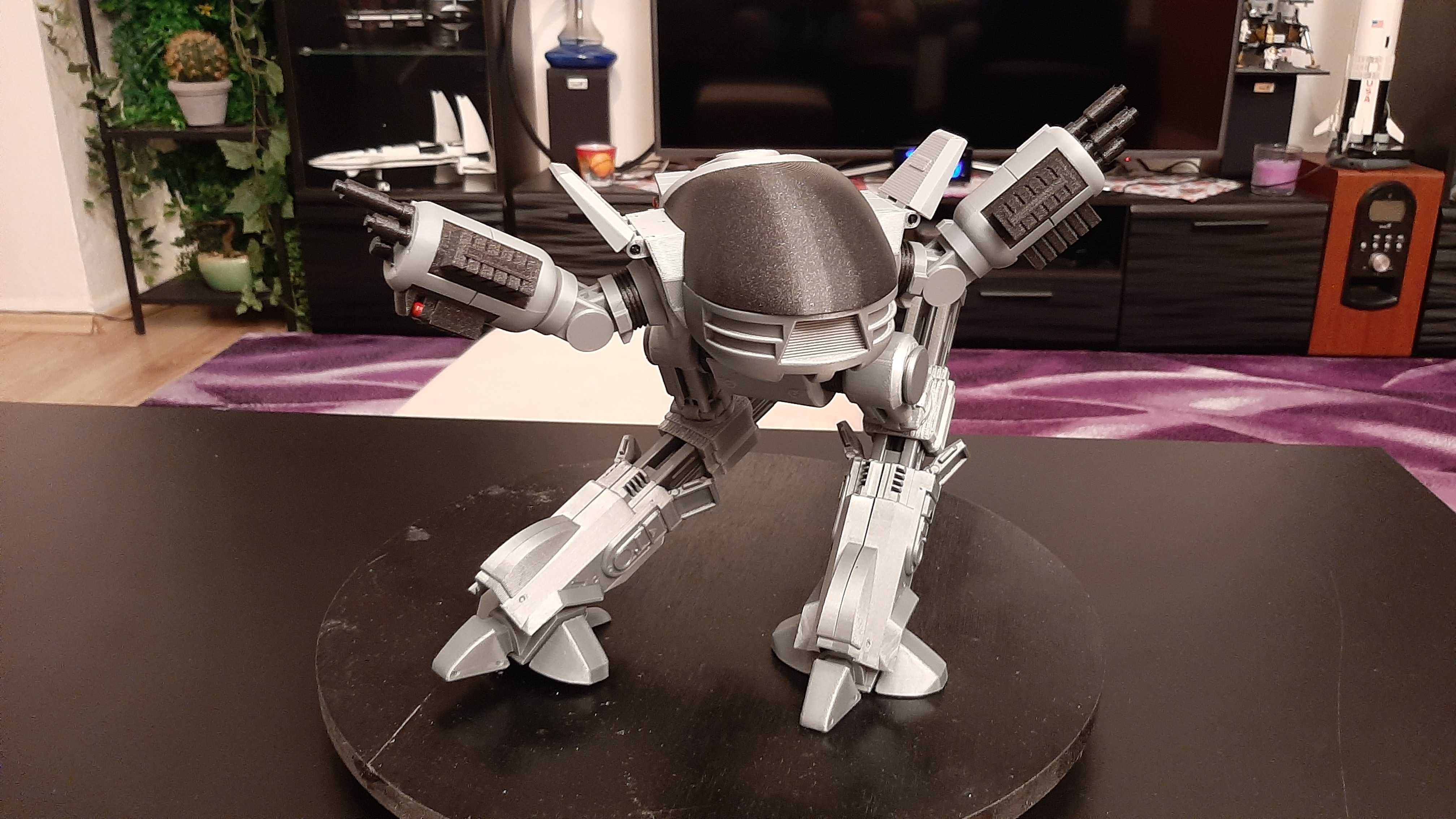 Enforcer Droid ED-209 preview 5