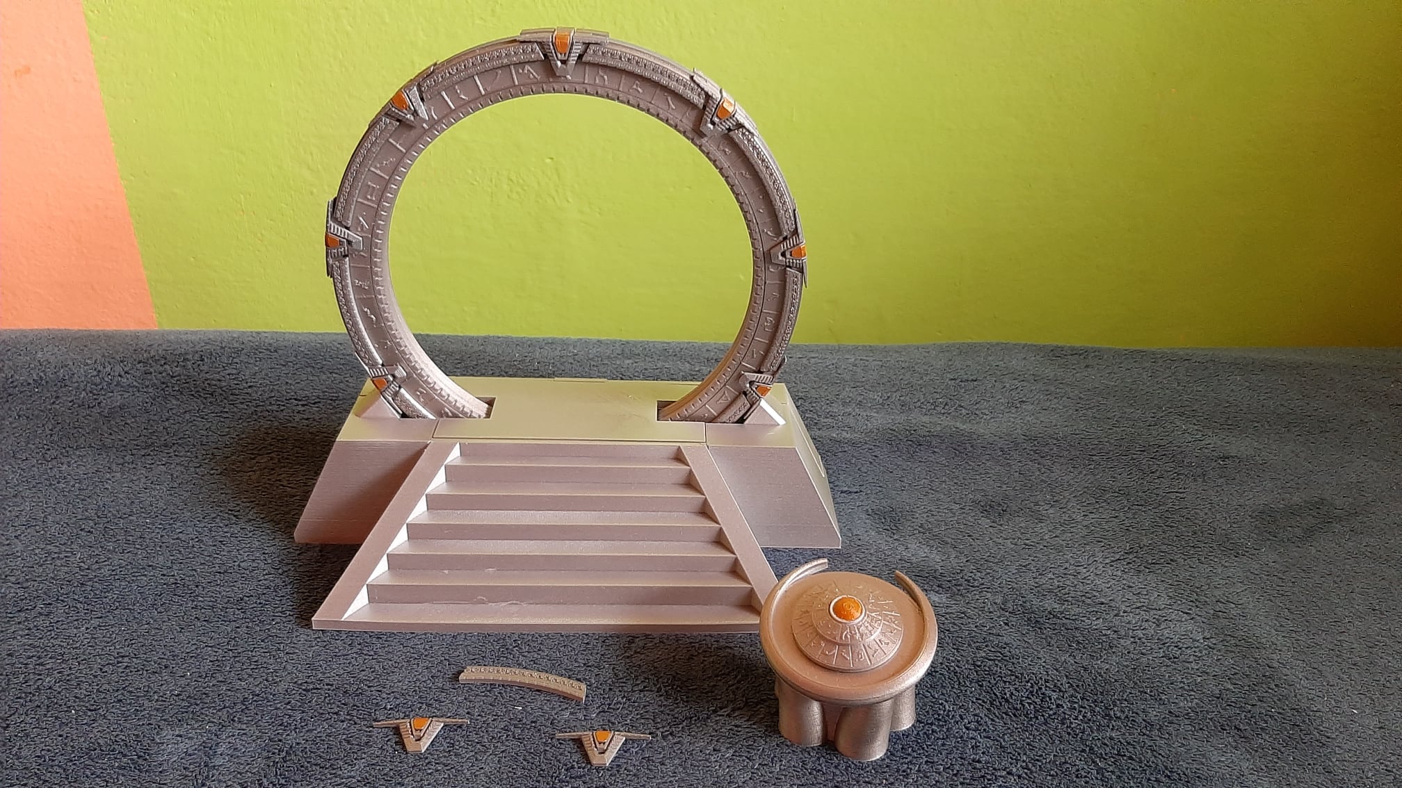 Stargate in an off-world pedestal with a DHD preview