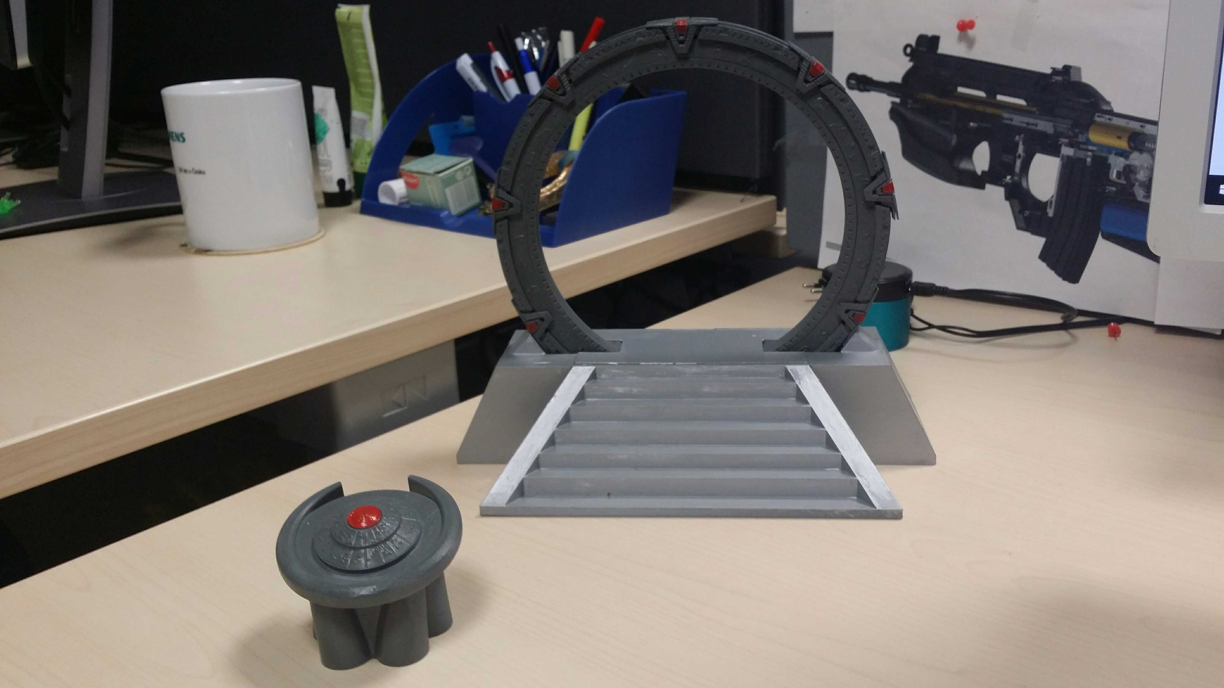 Stargate in an off-world pedestal with a DHD preview 3