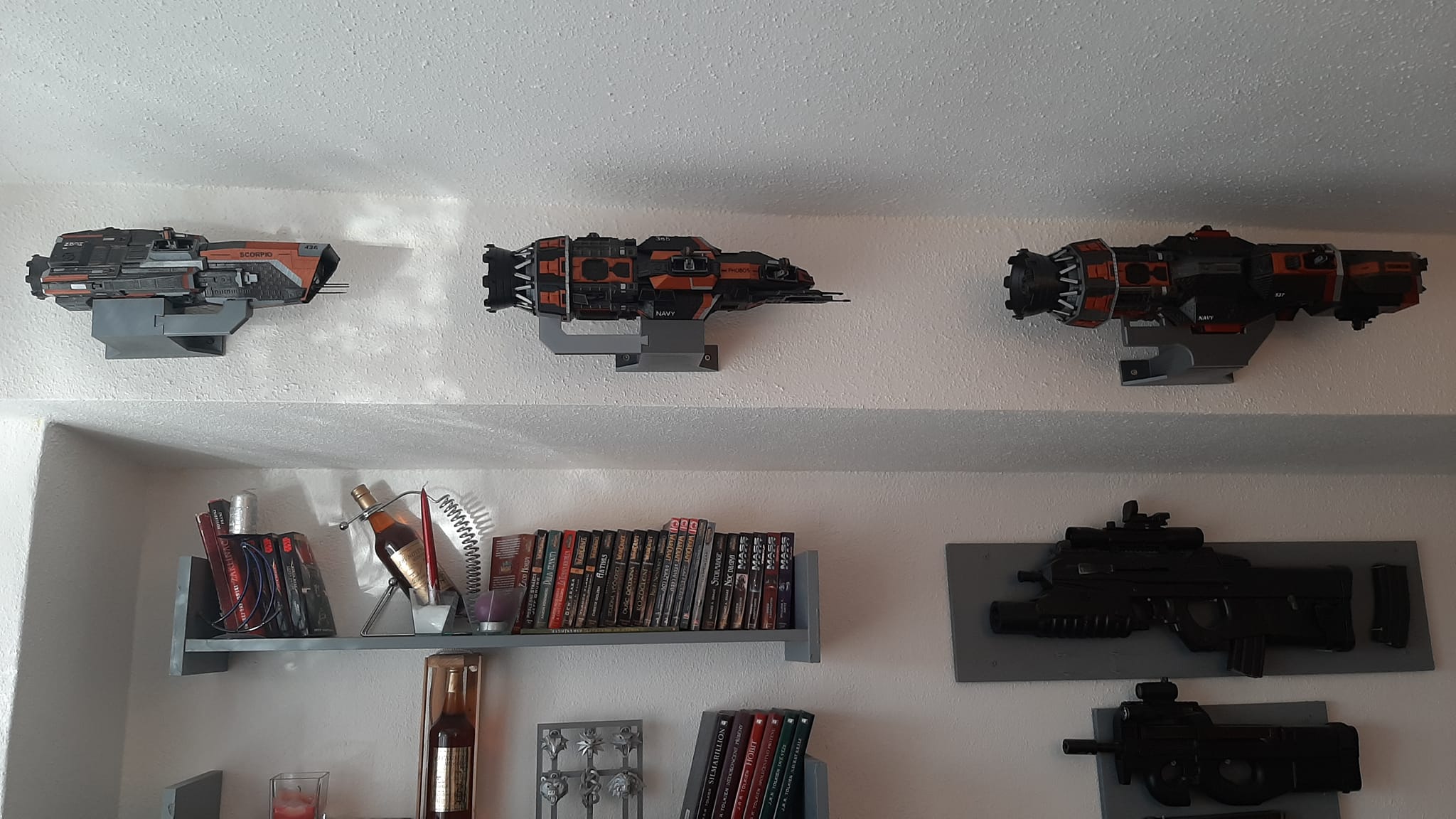 Wall mounted brackets for the MCRN ships preview