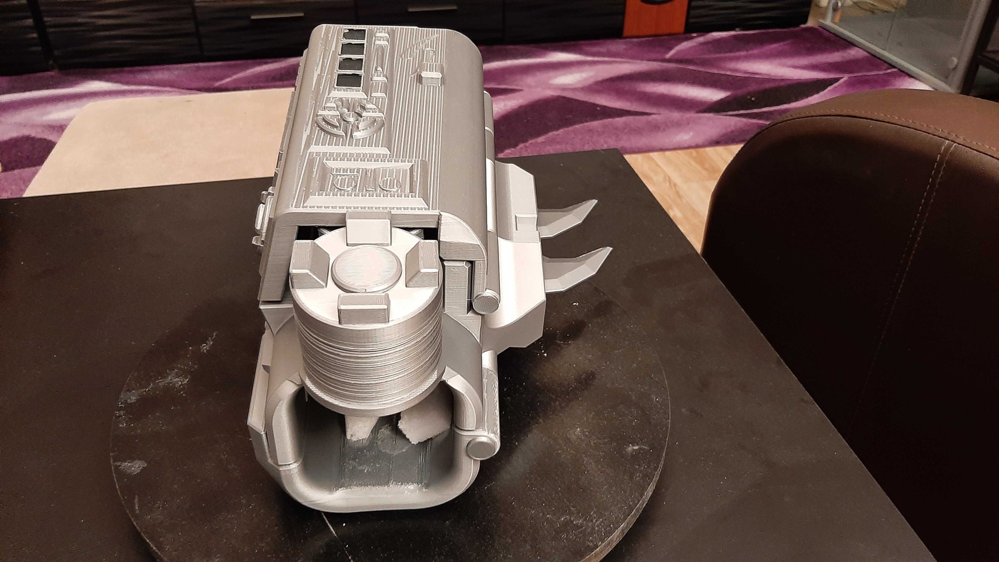 Predator gauntlet with the retractable shield preview 3