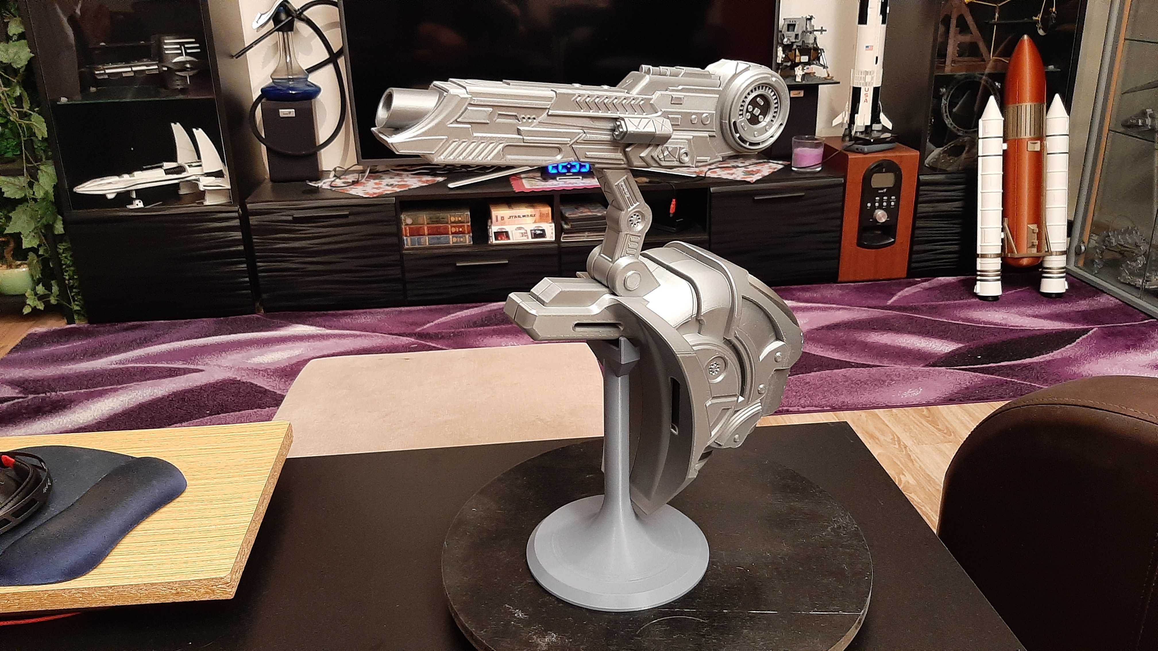 Predator Shoulder Cannon Backpack preview