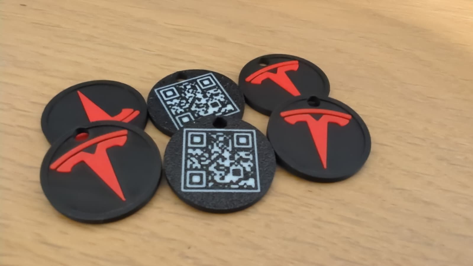 Tesla Owners Club NL coin preview 1