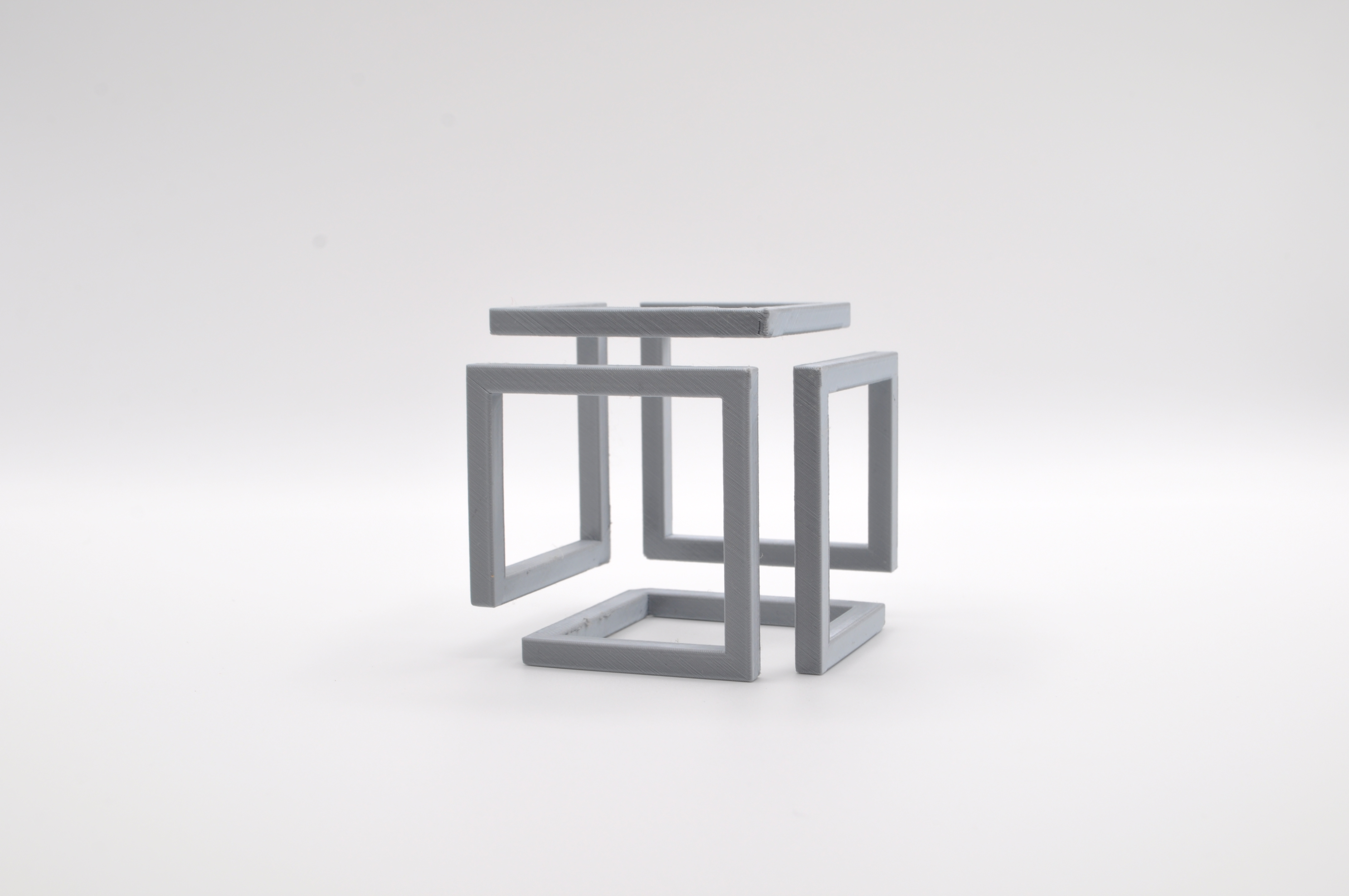 Impossible Cube with No Supports! preview