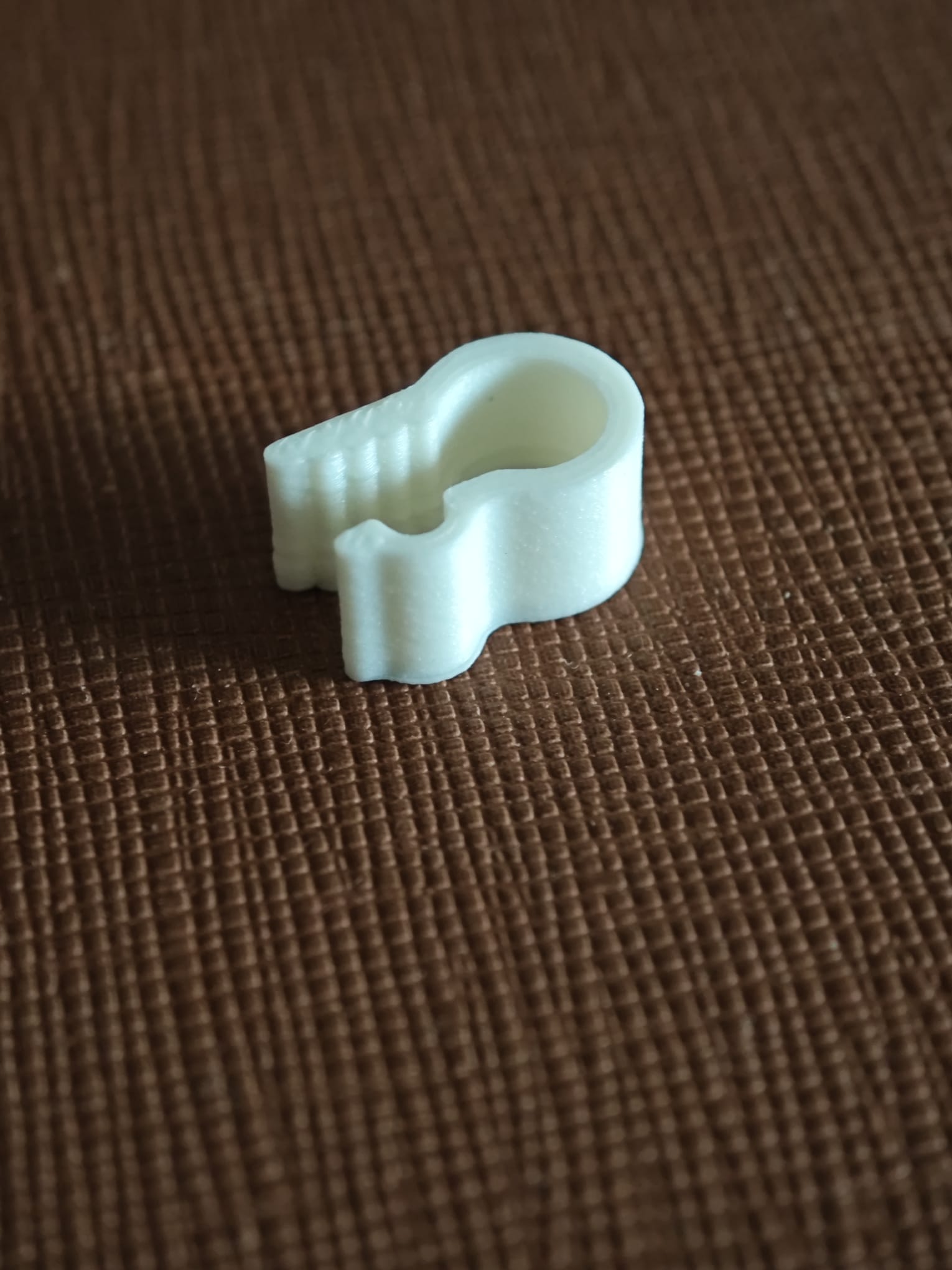 Filament Spool Clip (<0.5g, 3min. printing) preview 3